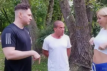 Horny Milf Lynna Nilsson Seduces Thick Prick Personal Trainer - free porn video