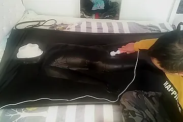 Vacuum Bed - free porn video