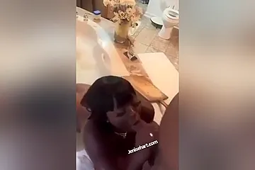 Bath Blow - free porn video