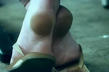 Candid College Girl Toes & Soles - free porn video