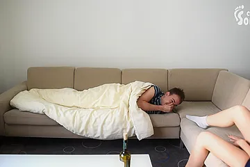 Playful Babe Uses Her Feet In Dirty Socks To Wake Up Her Boyfriend (cz - free porn video