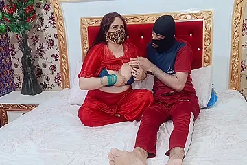 Beautiful Pakistani Milf With Huge Boobs Romantic Sex With Her Boyfriend - free porn video