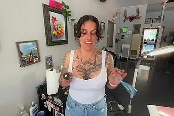 Bebe X 2 Dicks... She Takes A Gigantic Load On Her Back - free porn video