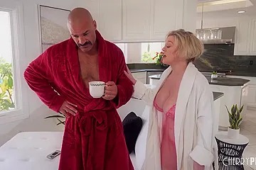 Big Tits Big Ass Milf Needs To Fuck. Dee Gets Charles Ready To Pound - Charles Dera And Dee Williams - free porn video
