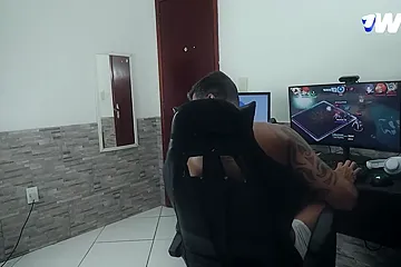 Amateur played xxx porn after nerd smacked cunny. - free porn video